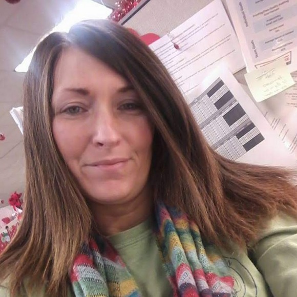 Meet your Posher, Elizabeth - Picture 1 of 2